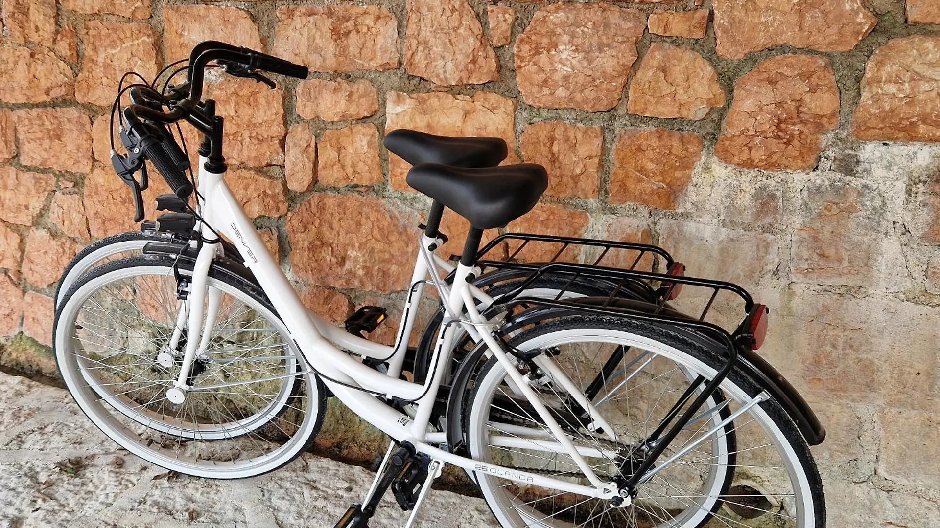 הוילה ברנצונה סול גארדה Il Nido איטליה